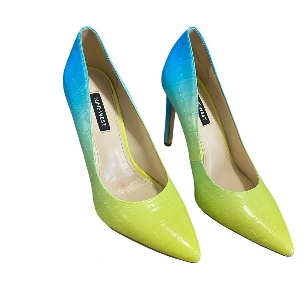 Ombré Nine West Tatiana Pumps Size 7M, Blue Stilettos